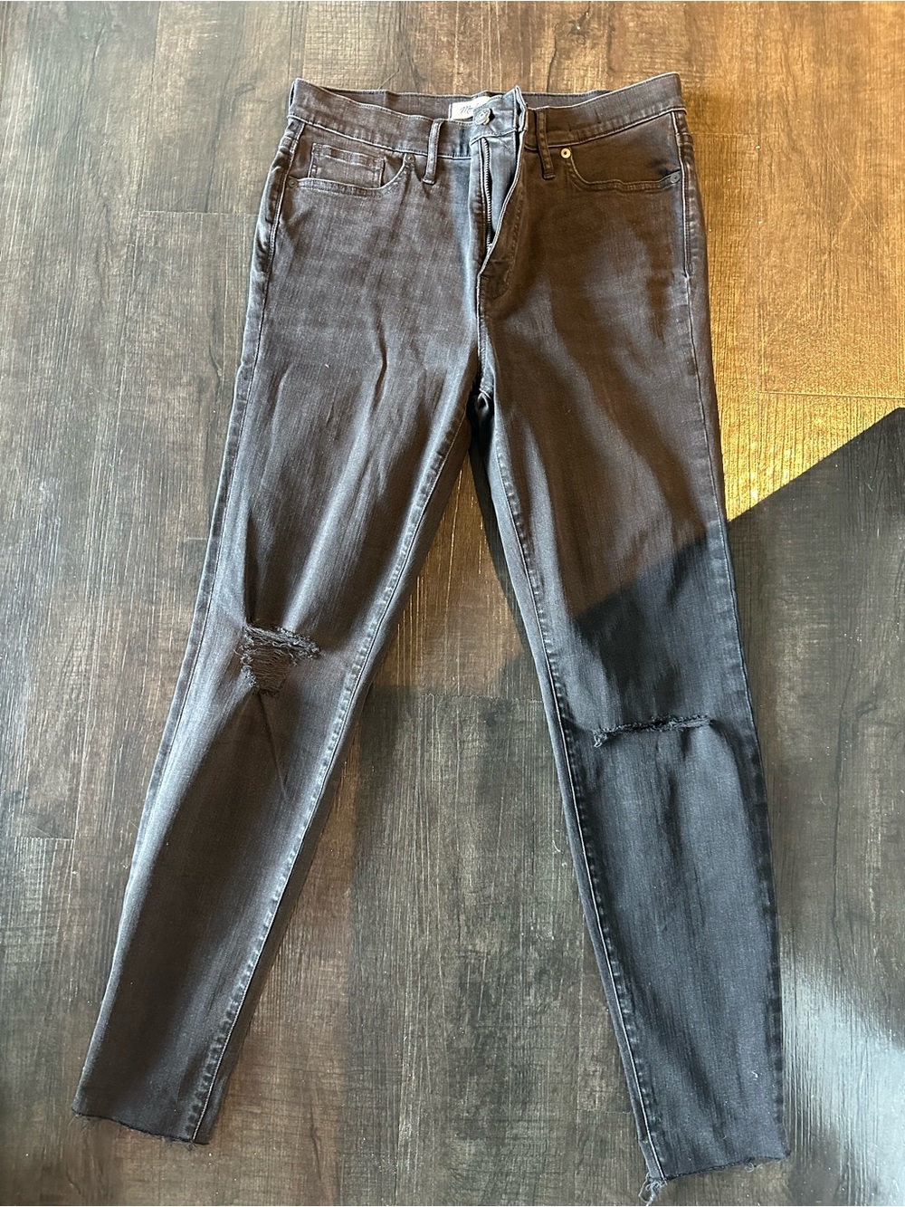 Madewell Women’s Black Distressed Skinny Jeans (Size 32)